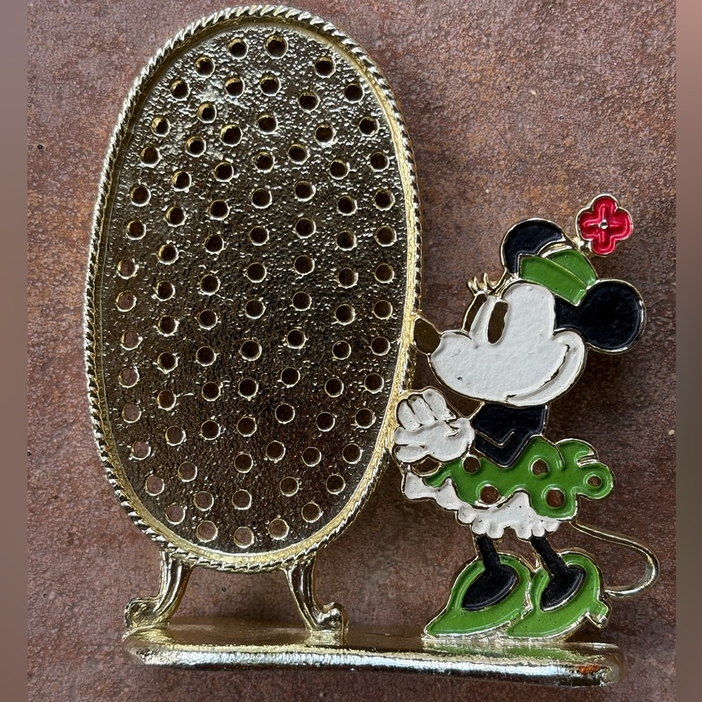 Vintage Minnie Mouse Earring Holder